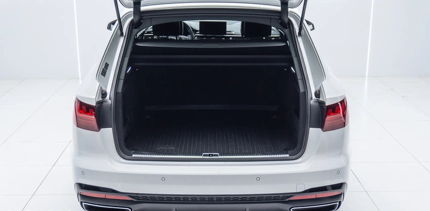Audi A4 cena 149900 przebieg: 99760, rok produkcji 2019 z Łódź małe 562